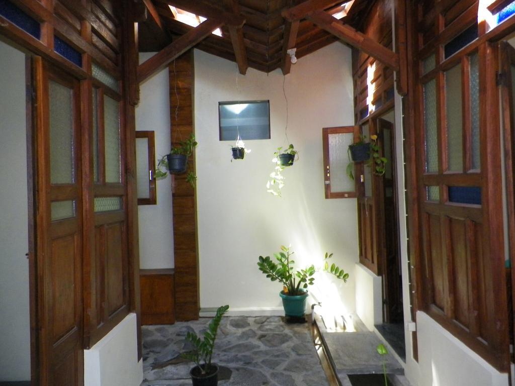 Hotel Ndalem Timoho à Yogyakarta Extérieur photo