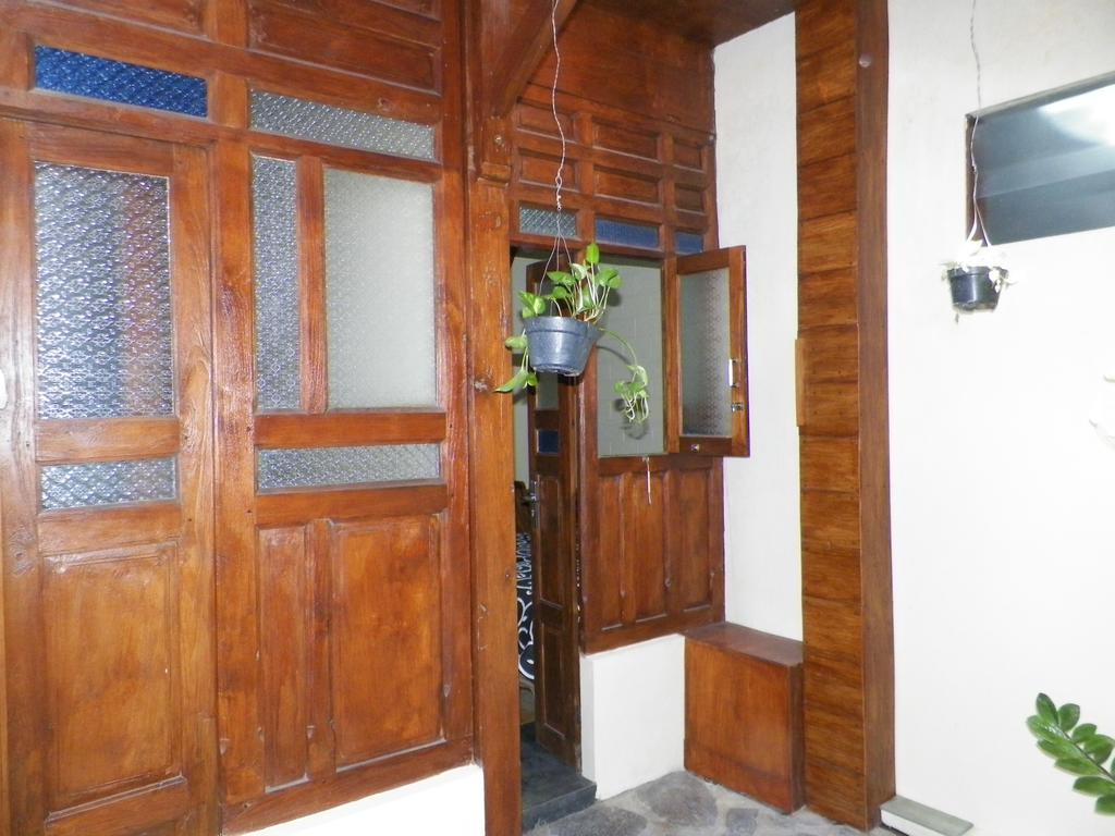 Hotel Ndalem Timoho à Yogyakarta Extérieur photo