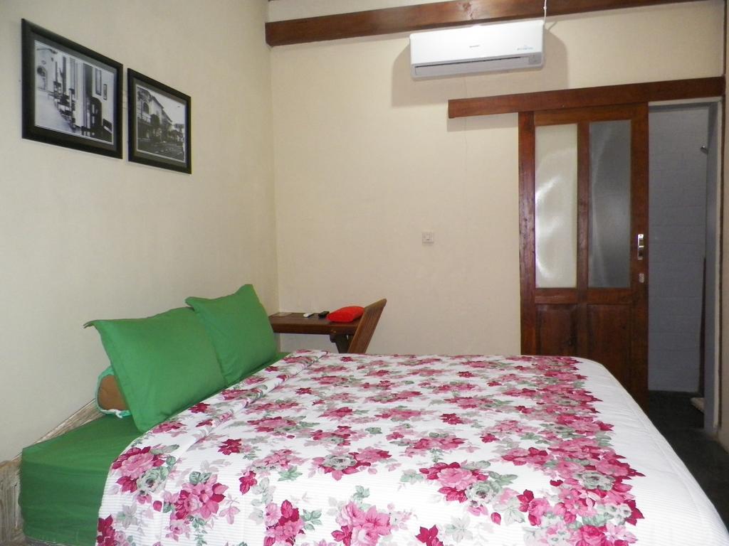 Hotel Ndalem Timoho à Yogyakarta Extérieur photo